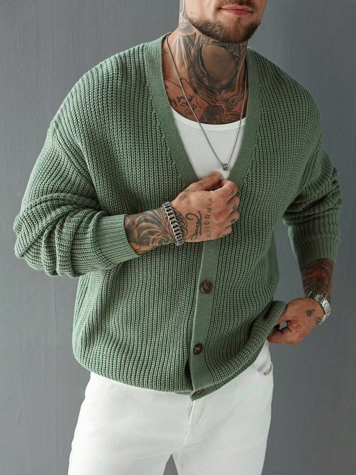 Women’s chunky ribbed cardigan with a V-neck and button front
