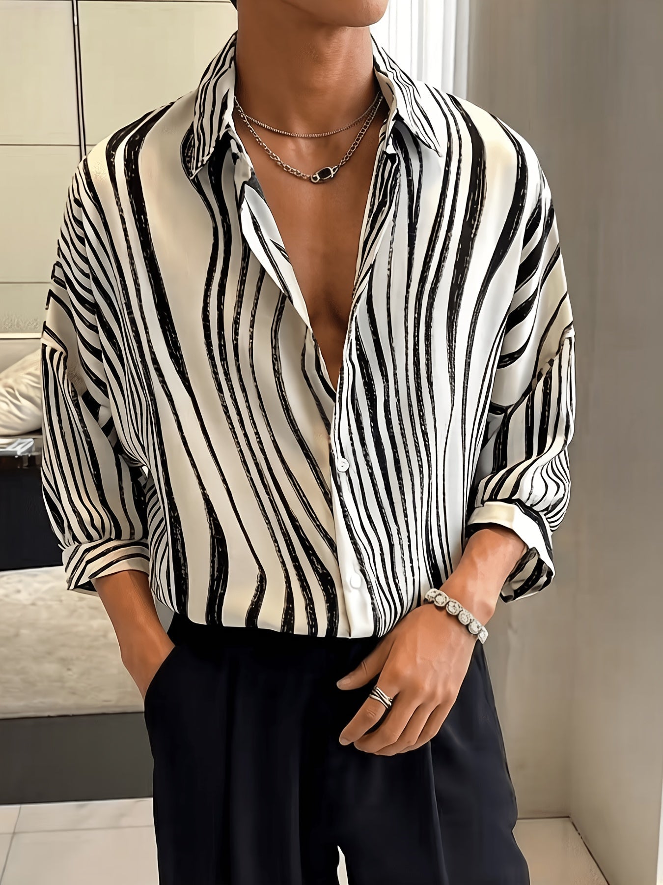 Back view of the men’s vertical print resort shirt