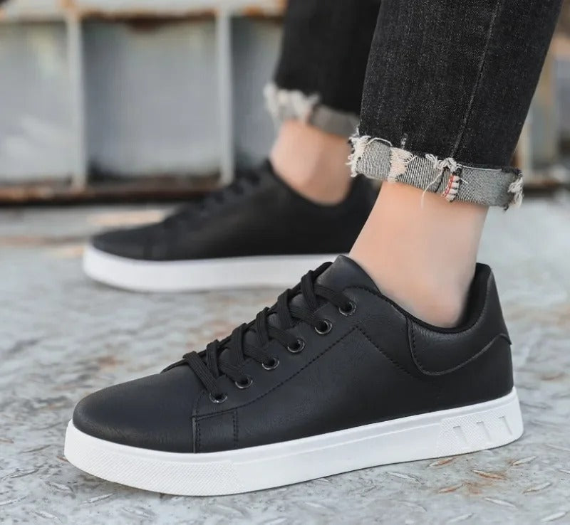 Men's Classic Leather-Look Sneaker Black