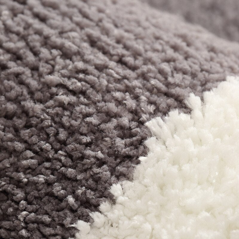 Vinthentic's Pansy Absorbent Bath Rug