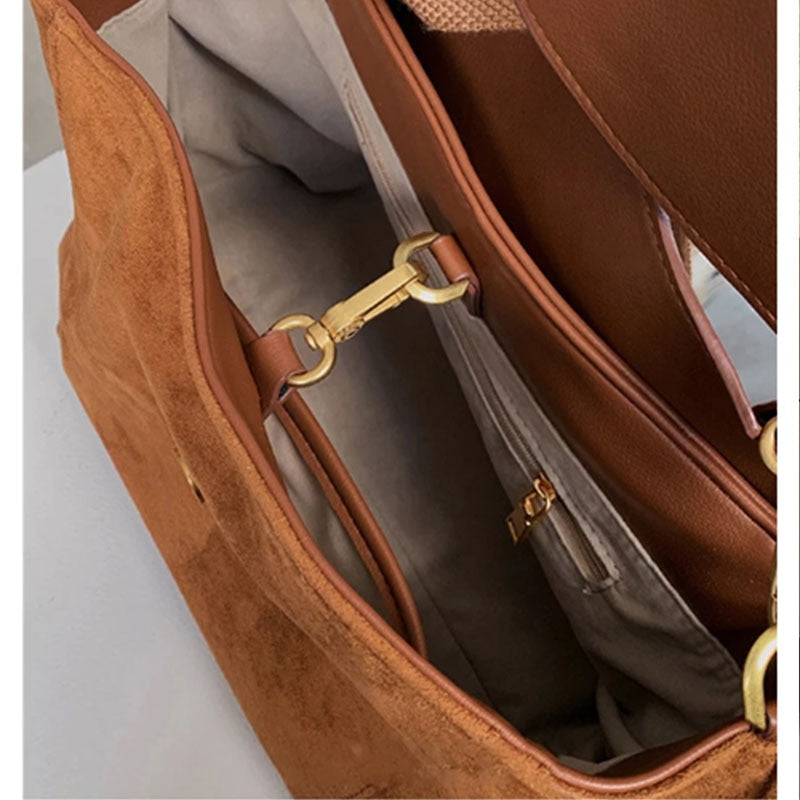 Matra Women's Leather Crossbody Bag