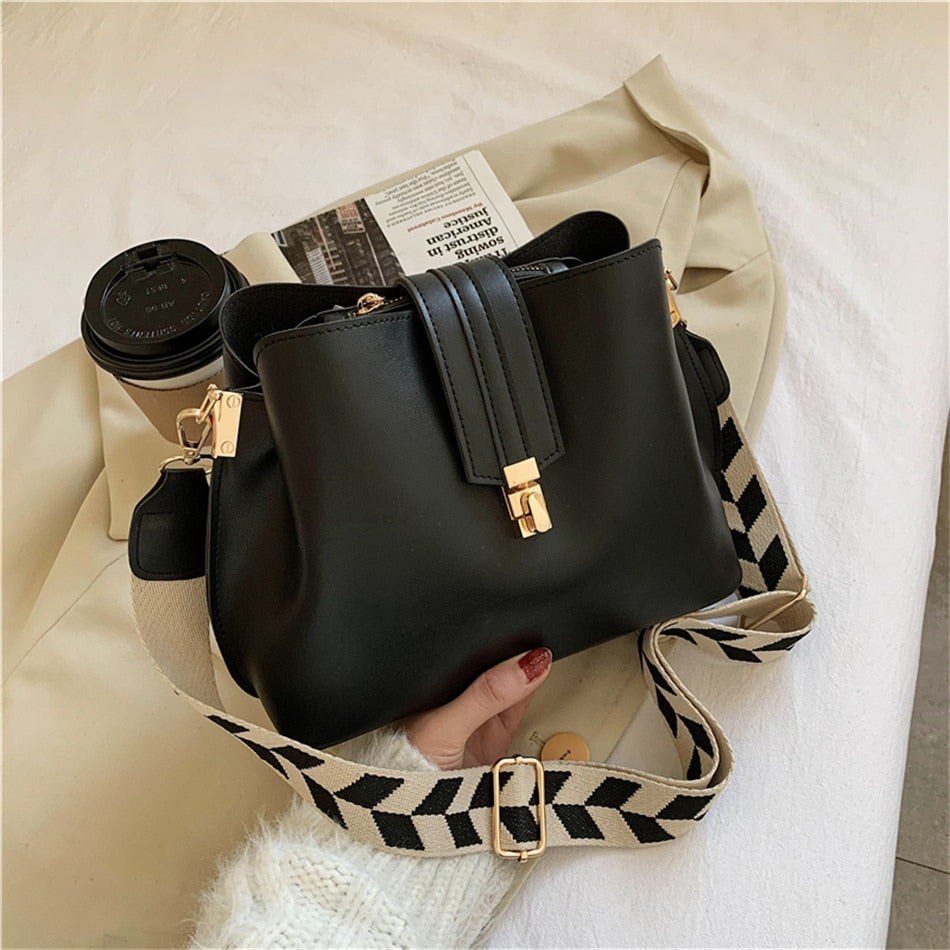 Italy Women's Minimalist Crossbody Bag
