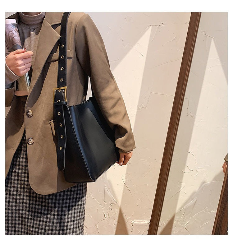 Mohana Women's Leather Shoulder Bag