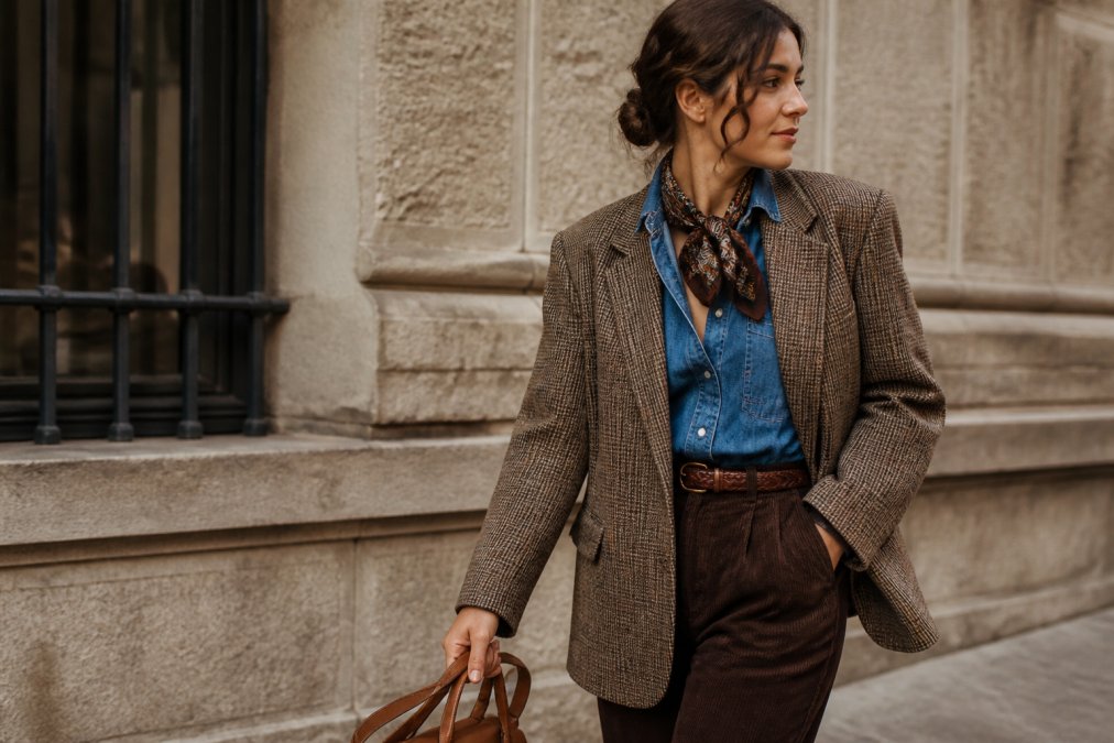 Modern Ways to Wear Vintage Clothing: 2026 Guide