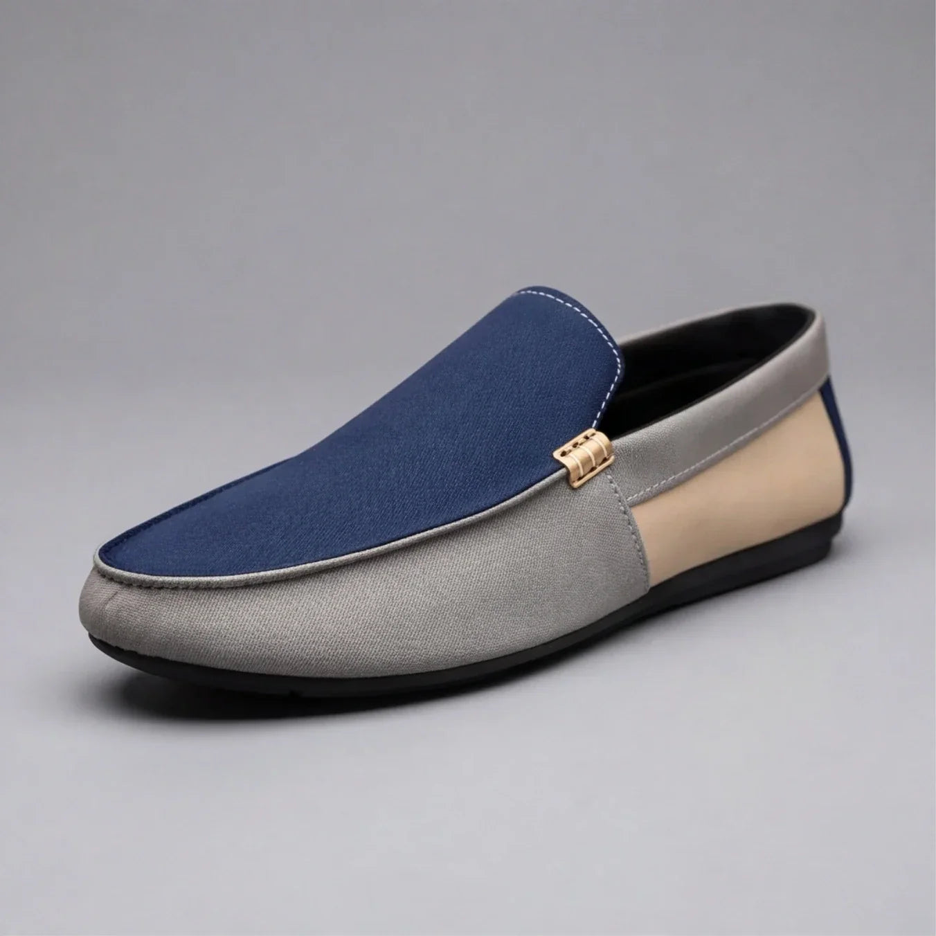 Canvas loafers in a classic slip-on design