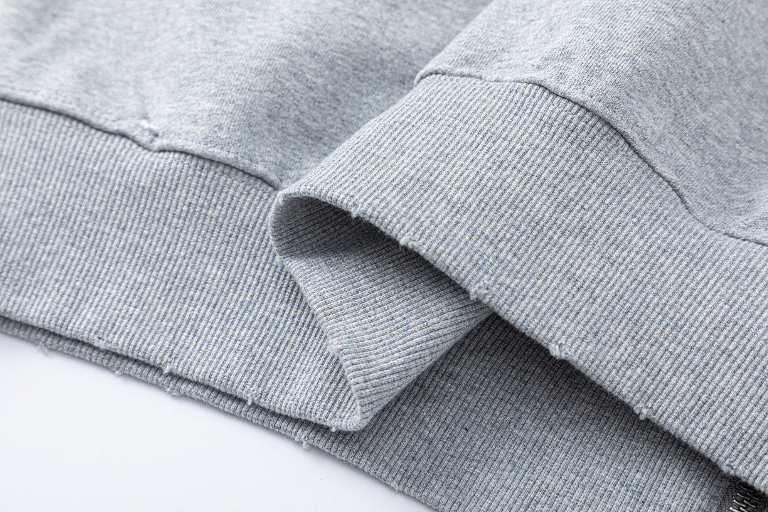 Distressed details on the graphic hoodie fabric