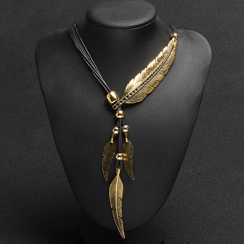 Vinthentic Feather Dreams Necklace