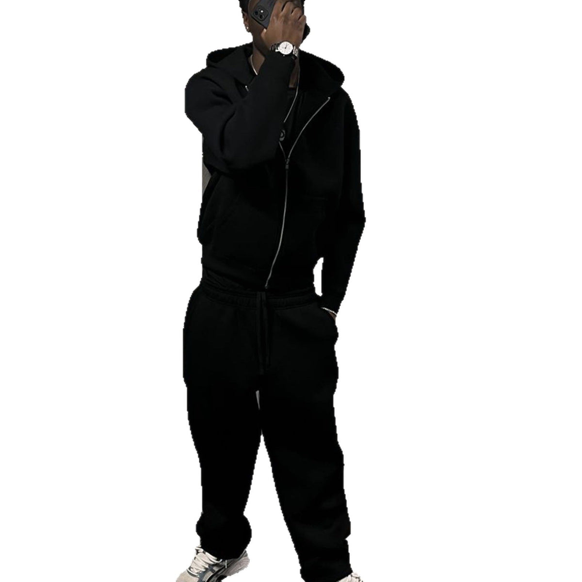 Coordinated men's hoodie and sweatpants set for casual wear