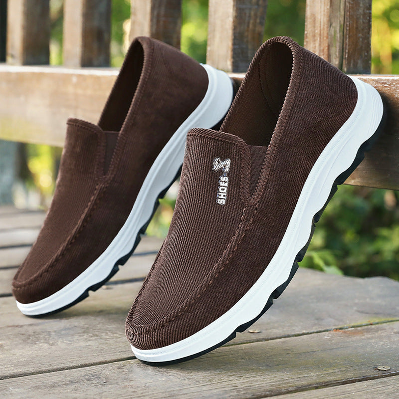 Men's lightweight slip-on casual shoes with ribbed textile uppers