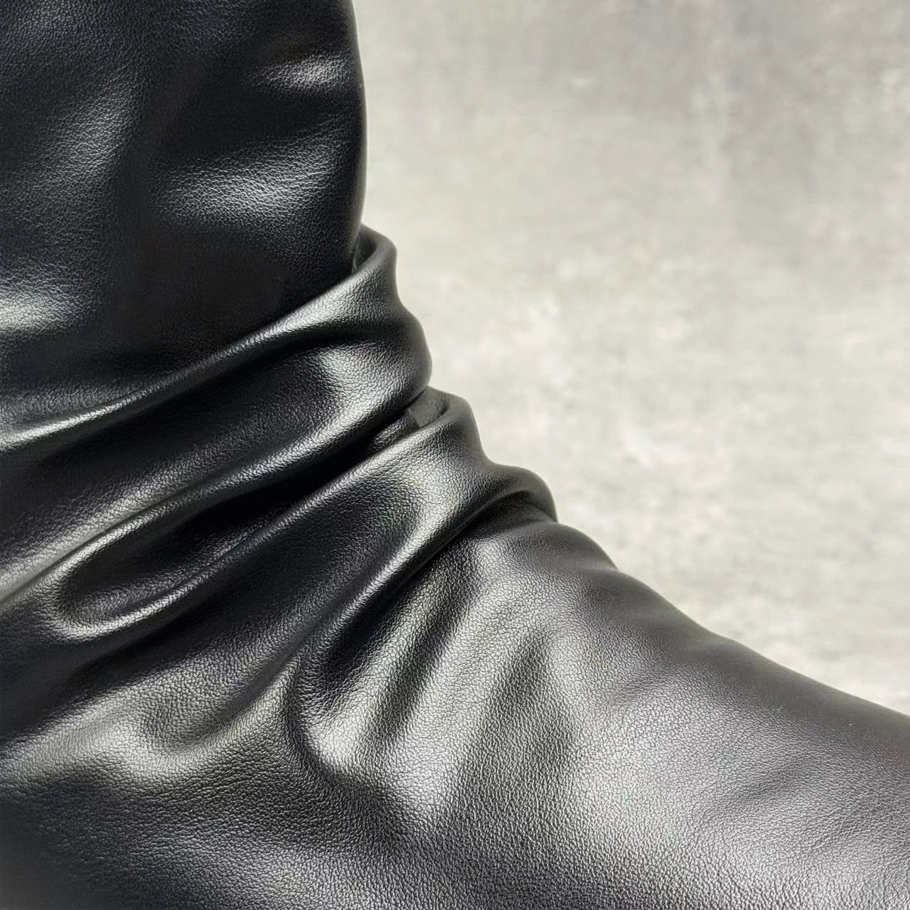 Lorenzo Veronese Leather Zipped Boots