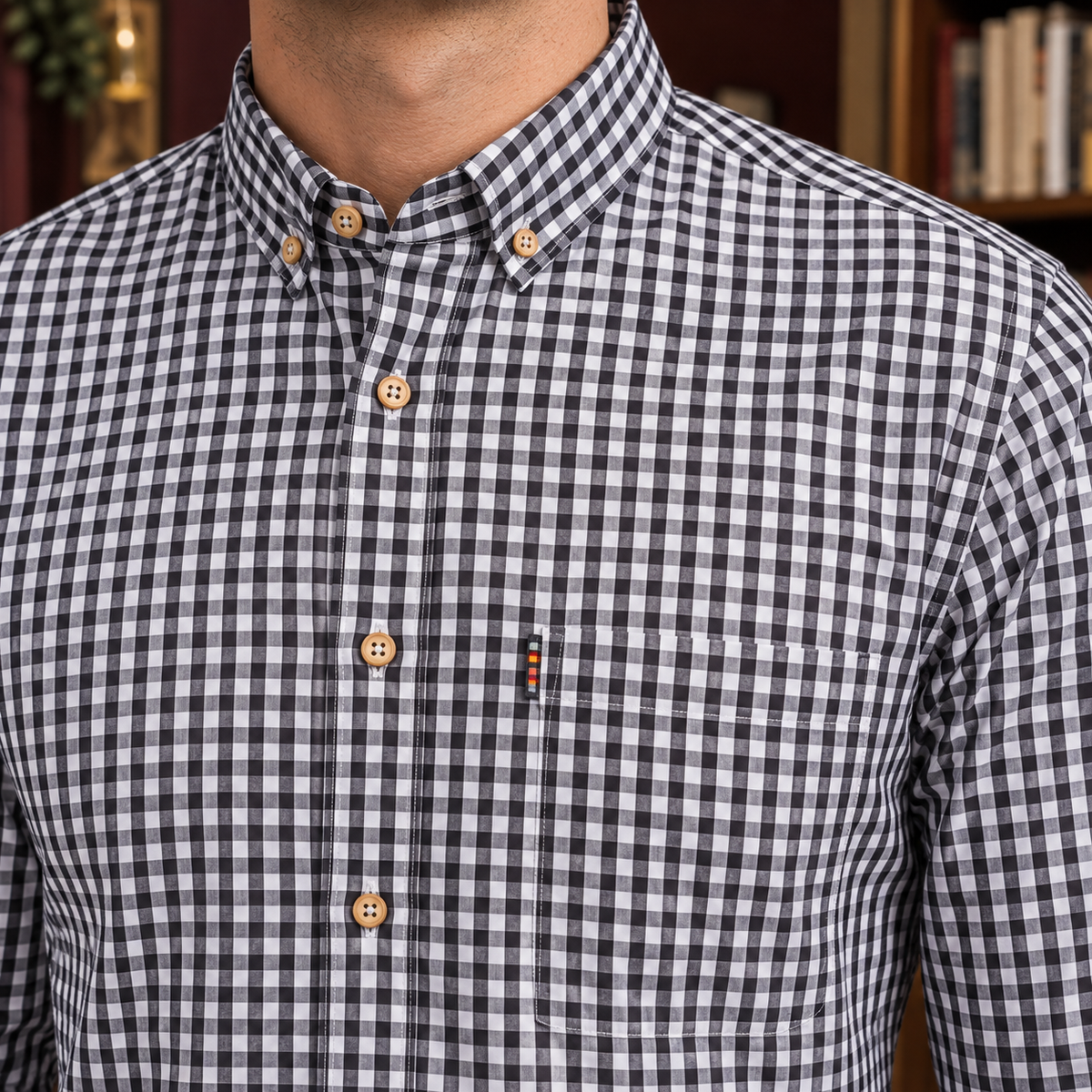 Men's slim gingham shirt with button closure and pointed collar
